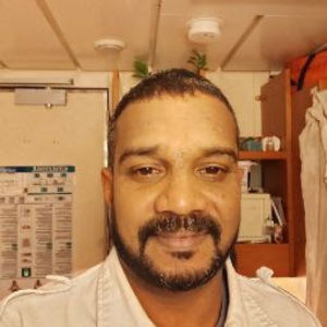 Meet your Posher, Akkidi